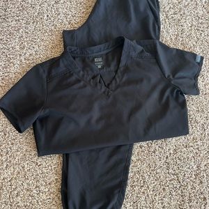 Med Couture Women's Black Scrub Set